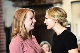 Ebba Busch Thor (KD) och Centerpartiets partiledare Annie Lööf (C) och Kristdemokraternas partiledare i Storkyrkan.