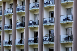 Ett hotell i närheten skadades i explosionen.