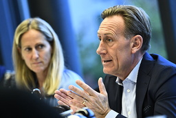 Svenskt näringslivs vd Jan-Olof Jacke och Astra Zenecas vd Katarina Ageborg hoppas på en mjuk övergång när Storbritannien lämnar EU. Men de har förberett sig för en hård brexit.
