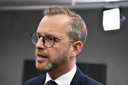 Inrikesminister Mikael Damberg (S) är missnöjd med att brottsligheten fortsätter att öka men välkomnar det ökade förtroendet för polisen. Arkivbild