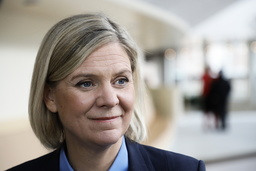 Finansminister Magdalena Andersson (S) tycker att frågan om hur ytterligare finanspolitiska åtgärder ska finansieras är hypotetisk. Arkivbild