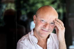 Jonas Gardell är aktuell med en novell i fem delar till Storytel. Arkivbild.