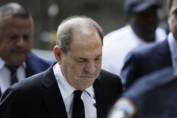 Den före detta filmmogulen Harvey Weinstein anklagas för sexuella övergrepp på över 70 kvinnor. Arkivbild.