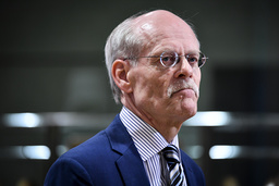 Riksbankschef Stefan Ingves hävdar att han inte se något egenvärde i att få upp styrräntan till noll efter nästan fem år på minus. Arkivbild.