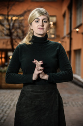 'Arnaults resa, att vara en elektriker från Marseille som tar sig in i Svenska Akademiens innersta krets så pass att han får världens mest ansedda institution att implodera, är otrolig', säger Matilda Gustavsson som har skrivit om honom i 'Klubben'.