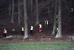 Frivilliga från organisationen Fikk sökte i ett område utanför Tollarp på måndagen. En 20-årig kvinna från Skåne har varit försvunnen i över en vecka. Polisen tror att hon kan ha utsatts för ett brott.