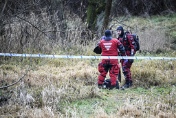 Under tisdagsförmiddagen återupptogs sökandet efter den försvunna 20-åriga kvinnan i Tollarp med hjälp av sjöpolisen.