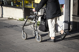 Hur blir det med pensionen? Även då man blir äldre är det viktigt att hålla koll på hur det är ställt med rättvisan i ekonomin. Arkivbild.
