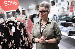Nina Månsson som jobbar på den danska butikskedjan Zizzi i köpcentrat Emporia i Hyllie i Malmö.