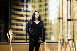 'Jag hoppas ju att 'Bärarna' är att försvarstal för mannen som individ, för den gode mannen, för maskulinitet som något positivt', säger Jessica Schiefauer. Pressbild.