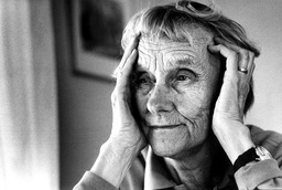 Astrid Lindgrens stenograferade originalmanus skärskådas nu av 150 stenografer. Arkivbild.