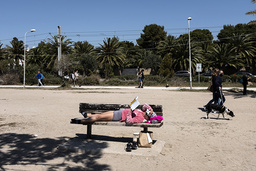 Nu bokar svenskarna sommarresor till bland annat Spanien, Turkiet och Grekland. På bilden en solig strand i Glyfáda söder om Aten i april.