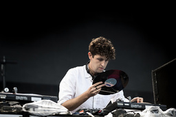 Jamie XX, brittisk musikproducent, DJ och remixartist, spelade på Way Out West i Göteborg 2016. I höst kommer han till Sverige igen.
