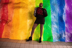 Fotoprojektet 'Let me be perfectly queer' utforskar identitet och hbtq. Det är inte Maya Hultman på bilden. Pressbild.