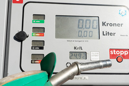 Sist bensinpriset var under 20 kronor per liter var den 1 mars i år. Arkivbild.