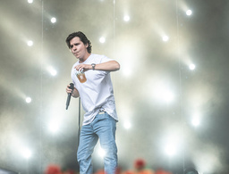 Lukas Forchhammer i den danska gruppen Lukas Graham spelade för 35 000 personer. Konserten var driven av batterier. Arkivbild.