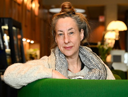 'Jag har alltid en och samma grupp av personer, en handfull som blir äldre från bok till bok. Jag skriver väldigt nära mitt liv', säger den tyska författaren Judith Hermann.