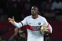 PSG:s Ousmane Dembele gjorde två mål och vann en straff i dubbelmötet mot anfallarens tidigare klubb Barcelona.