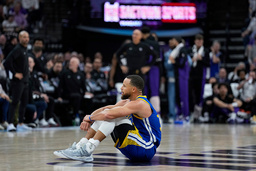 Stephen Curry och Golden State missar NBA-slutspelet.