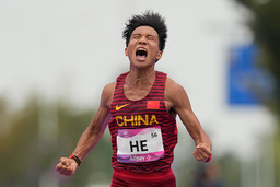 Kinesen He Jien fråntas sin guldmedalj i Peking halvmaraton. Arkivbild.