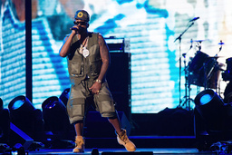 I fjop uppträdde Nas när hiphopen fyllde 50 år.
