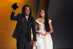 Blue Ivy Carter tillsammans med Jay-Z under årets Grammy-gala. Arkivbild.