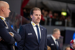 Timrås huvudtränare Olli Jokinen.