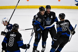 Torontos William Nylander, andre från vänster, gjorde ett mål och två assister.