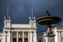 Studentuppsatser på engelska innehåller mycket oftare AI-typiska ord efter lanseringen av AI-verktyget Chat GPT. Arkivbild.