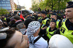 Demonstranter vid Malmö Arena i maj i år. Arkivbild.