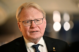 Socialdemokraternas Peter Hultqvist reagerar på de nya uppgifterna om att den nationella säkerhetsrådgivaren Henrik Landerholm återigen glömt hemliga dokument.