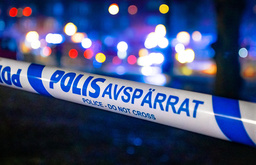 Polisen har spärrat av brottsplatsen. Arkivbild.