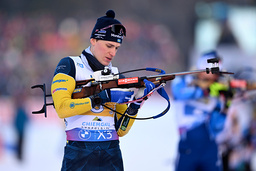 Martin Ponsiluoma gjorde en strålande tredjesträcka för Sverige i världscupstafetten i Ruhpolding.