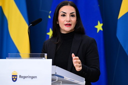 Kulturminister Parisa Liljestrand (M) vill se över om ip-tv kan komma att förbjudas.