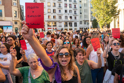 Spanska kvinnor visar sitt stöd för Jennifer Hermoso och protesterar mot ojämlikhet och sexuella övergrepp. Arkivbild.