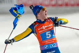 Sebastian Samuelsson jublar över Sveriges enda guld i VM förra året, i herrstafett.