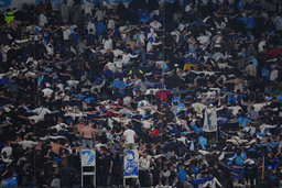 Marseilles supportrar kommer dominera på Stade Velodrome på lördag. Inga anhängare till Saint-Etienne får vara på plats i rivalmötet. Arkivbild.