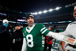 New York Jets quarterback Aaron Rodgers när NFL:s grundserie avslutades i januari. Arkivbild.