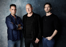 Wade Robson, regissören Dan Reed och James Safechuck återkommer i 'Leaving Neverland'. Arkivbild.