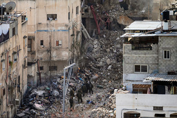 Israeliska styrkor förstör byggnader i flyktinglägret i Tulkarem på Västbanken den 18 februari. Arkivbild.