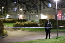 Polis på plats på Hisingen efter skottlossningen i oktober förra året.