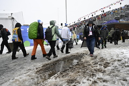 Efter snöslasket drar hårda vindar in över Trondheim och skid-VM.