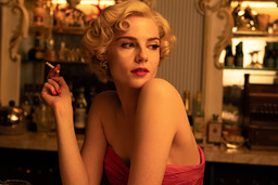 Lucy Boynton spelar Ruth Ellis i 'Fallet Ruth Ellis – en grym kärlek' på SVT Play. Pressbild.