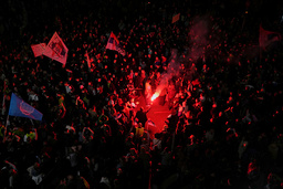 Protester under fredagen i Serbiens huvudstad Belgrad.