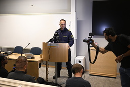 Lokalpolischef Roberto Eid Forest under en pressträff med anledning av fredagens skjutning.