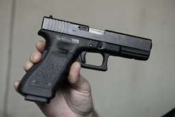 En Glock 17, den pistolmodell som svenska Försvarsmakten använder. Arkivbild. 